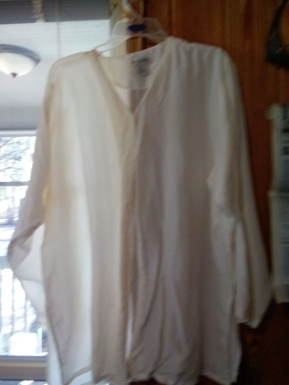 Bogari 100% Silk Top Button Up Shirt Womens Size M Ivory V Neck